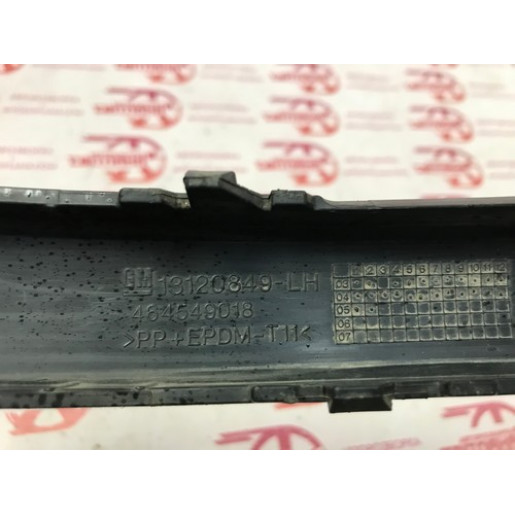 Молдинг переднього бампера лівий Opel Combo 2001-2011 13120849